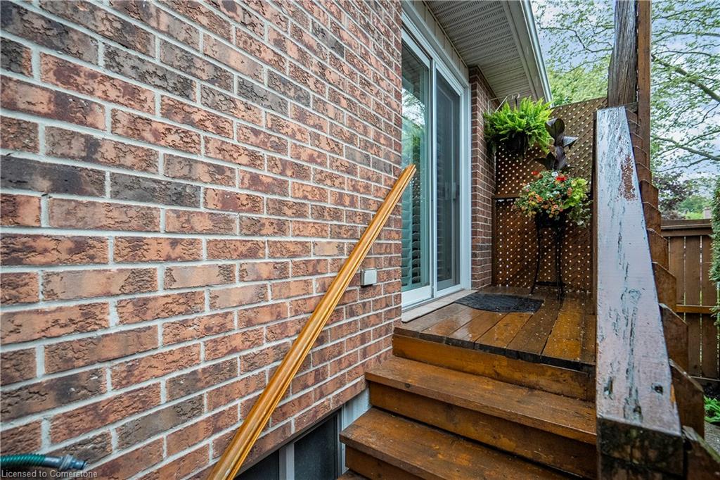1045 Dowland Crescent Property Photo 40