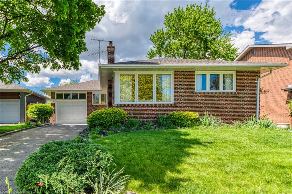 16 Deanecourt Road Property Photo 1