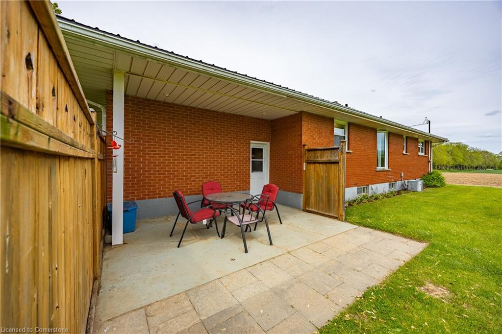 44 Woodley Road Property Photo 3