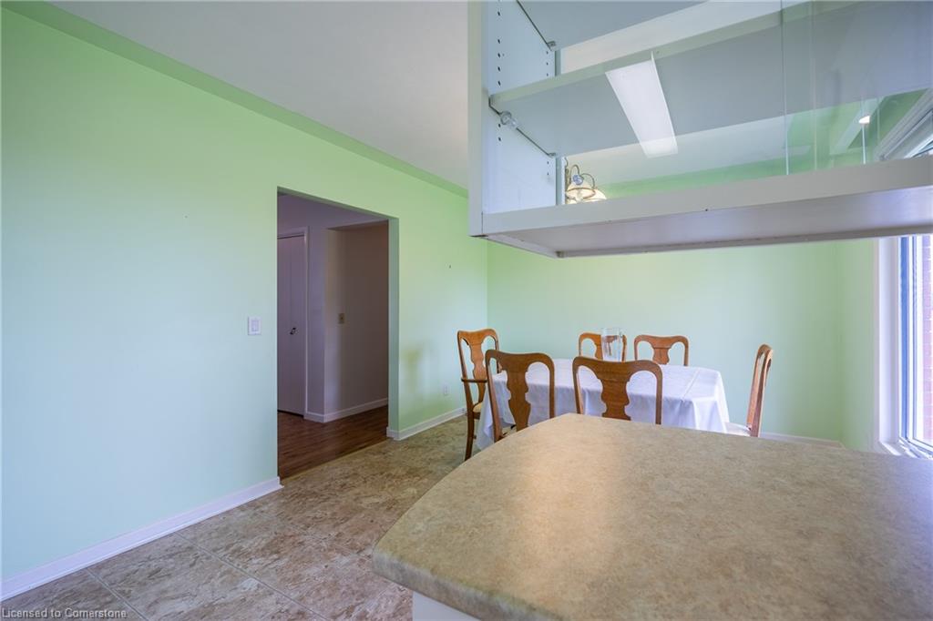 44 Woodley Road Property Photo 12