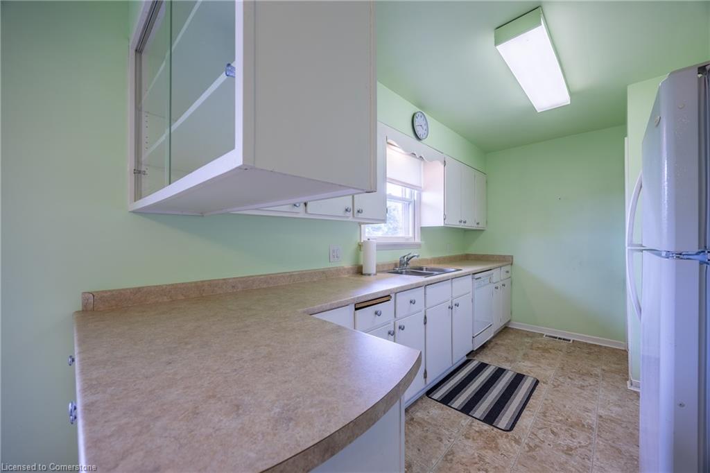 44 Woodley Road Property Photo 13