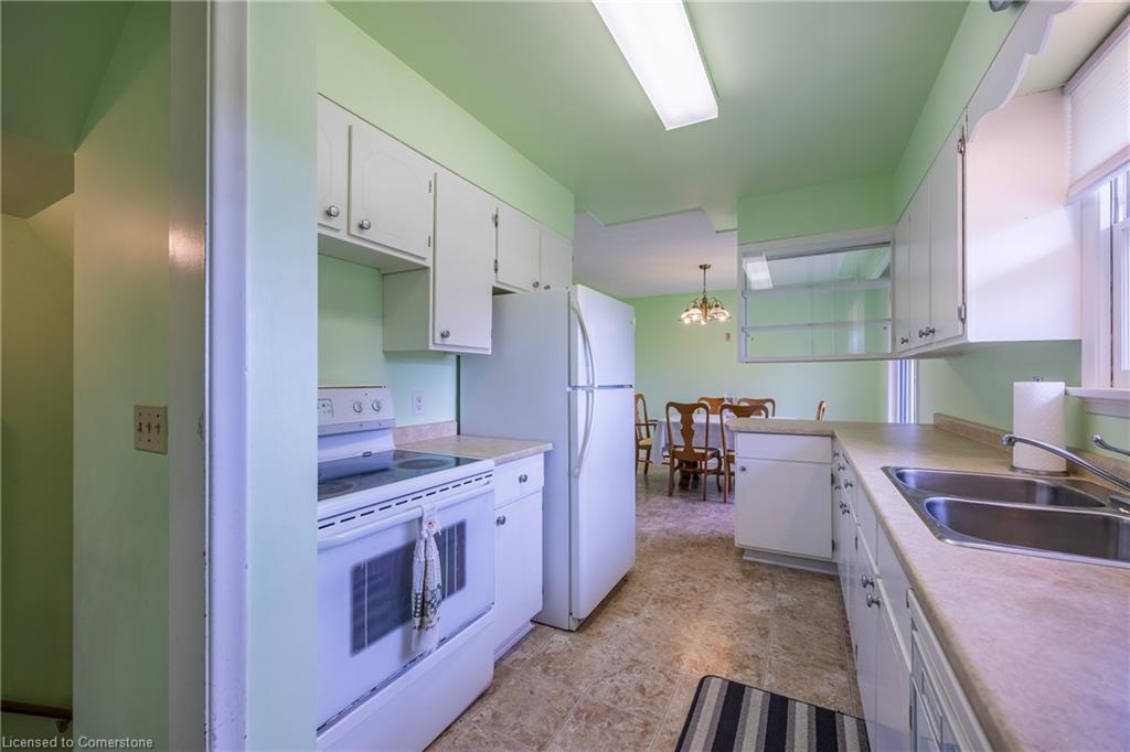 44 Woodley Road Property Photo 14