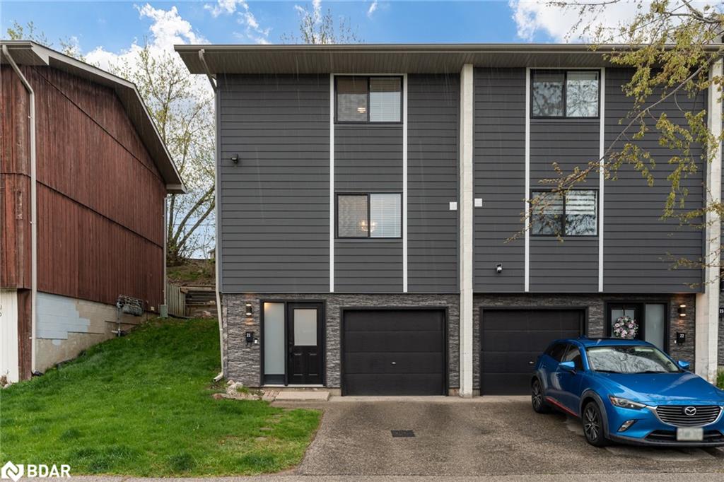 21-135 Chalmers Street Property Photo