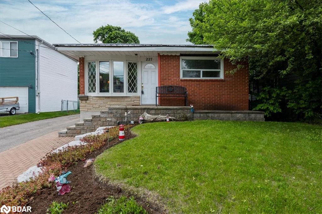 227 Southview Road Property Photo 3