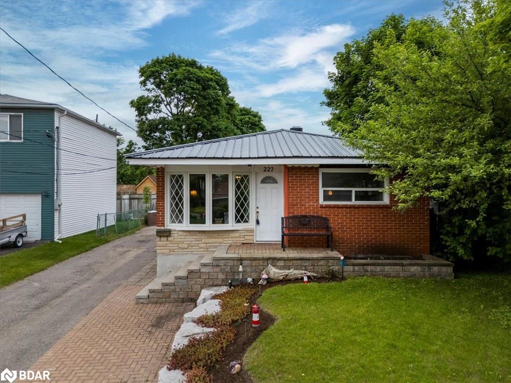 227 Southview Road Property Photo 4
