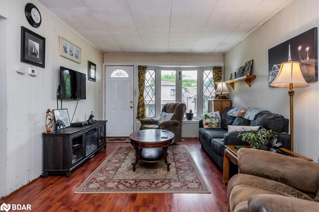 227 Southview Road Property Photo 5