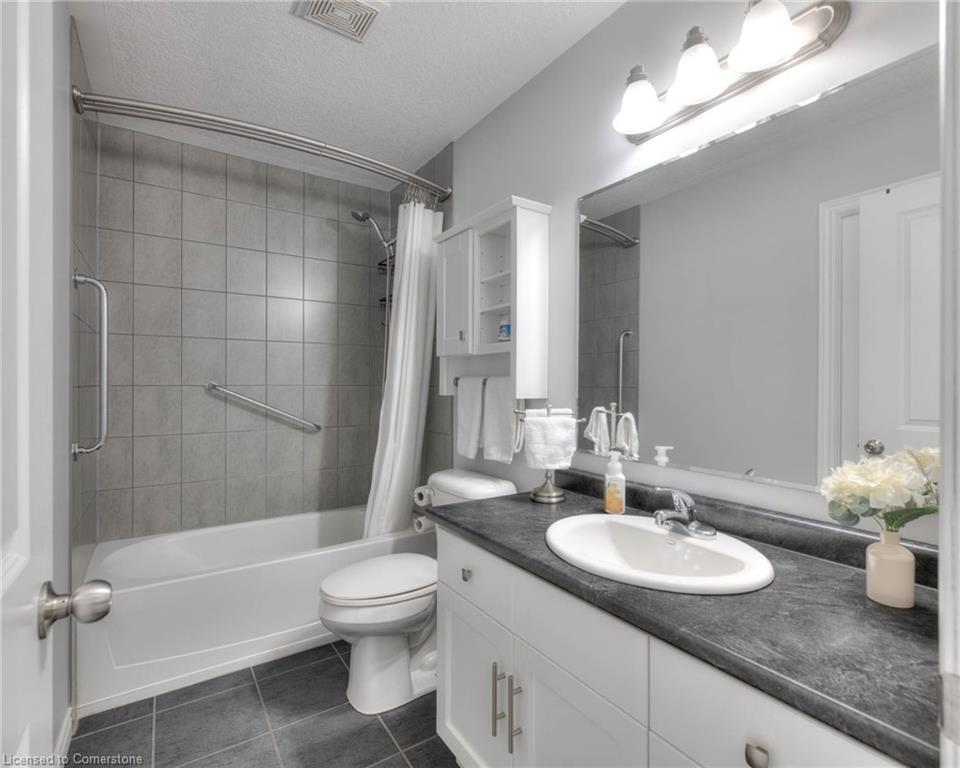 350 Finoro Crescent Property Photo 20