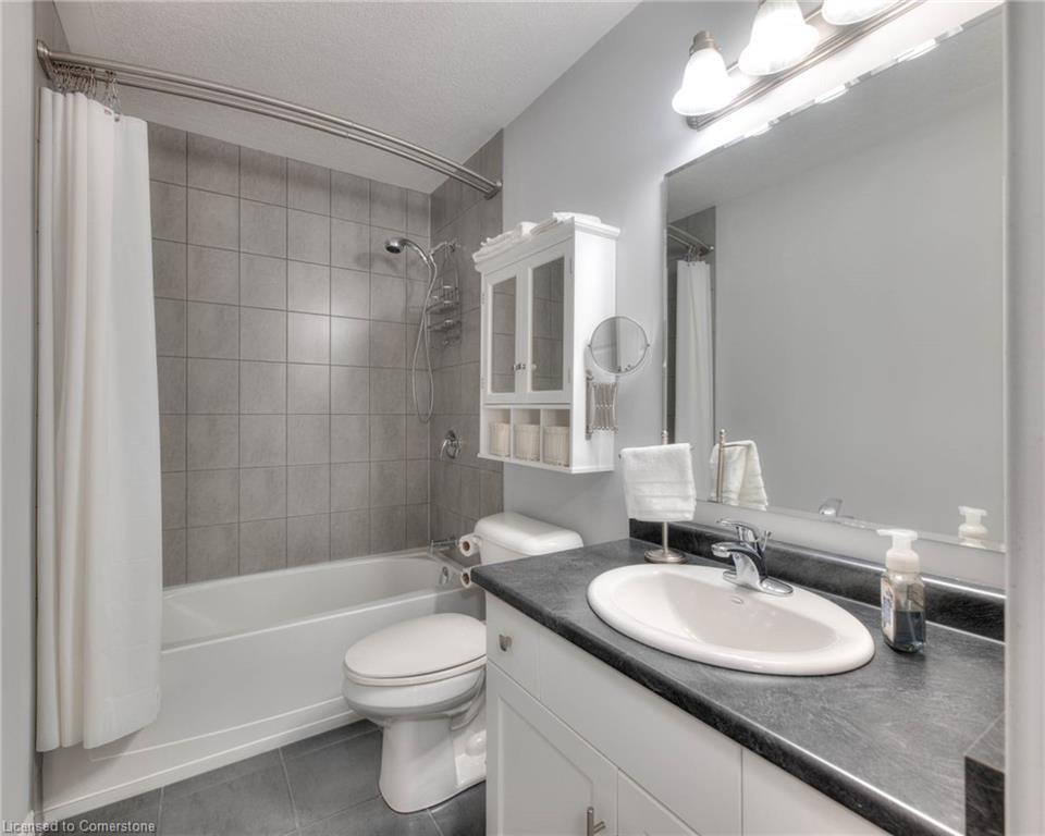 350 Finoro Crescent Property Photo 29