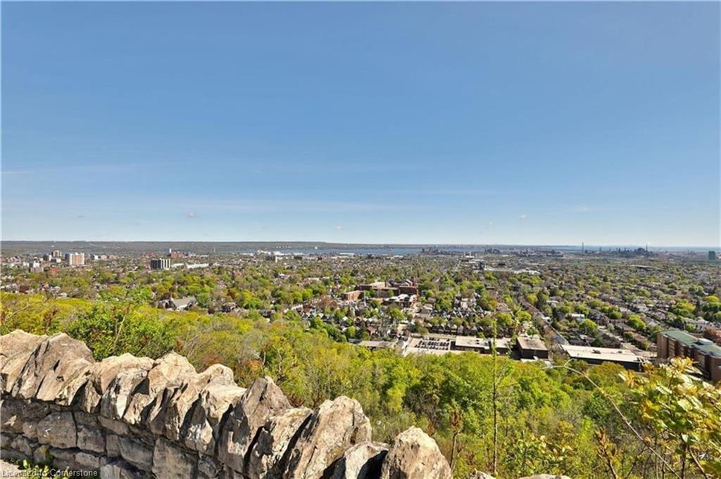 205c-5 East 36th Street Property Photo 1