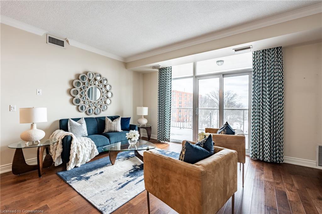 304-1477 Lakeshore Road Property Photo 5