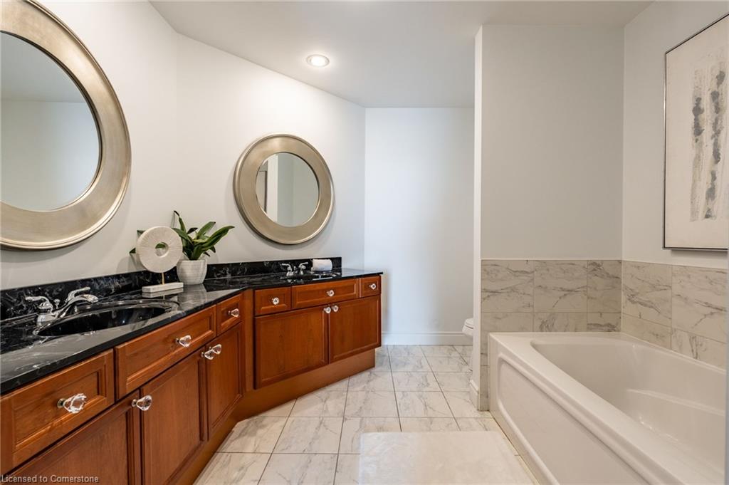 304-1477 Lakeshore Road Property Photo 14