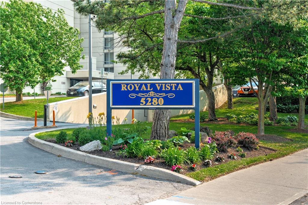 205-5280 Lakeshore Road Property Photo 1