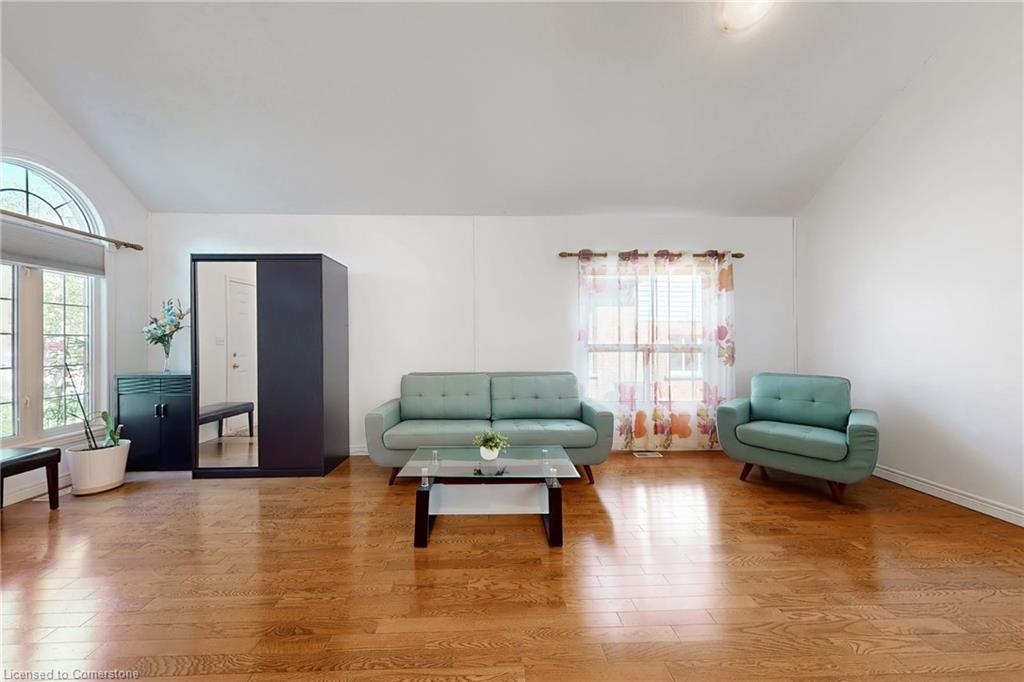 402 Woodrow Drive Property Photo 4