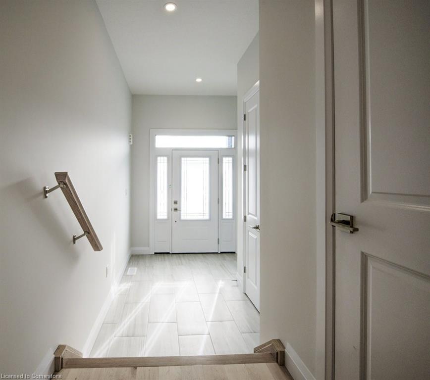 236 Applewood Street Property Photo 4