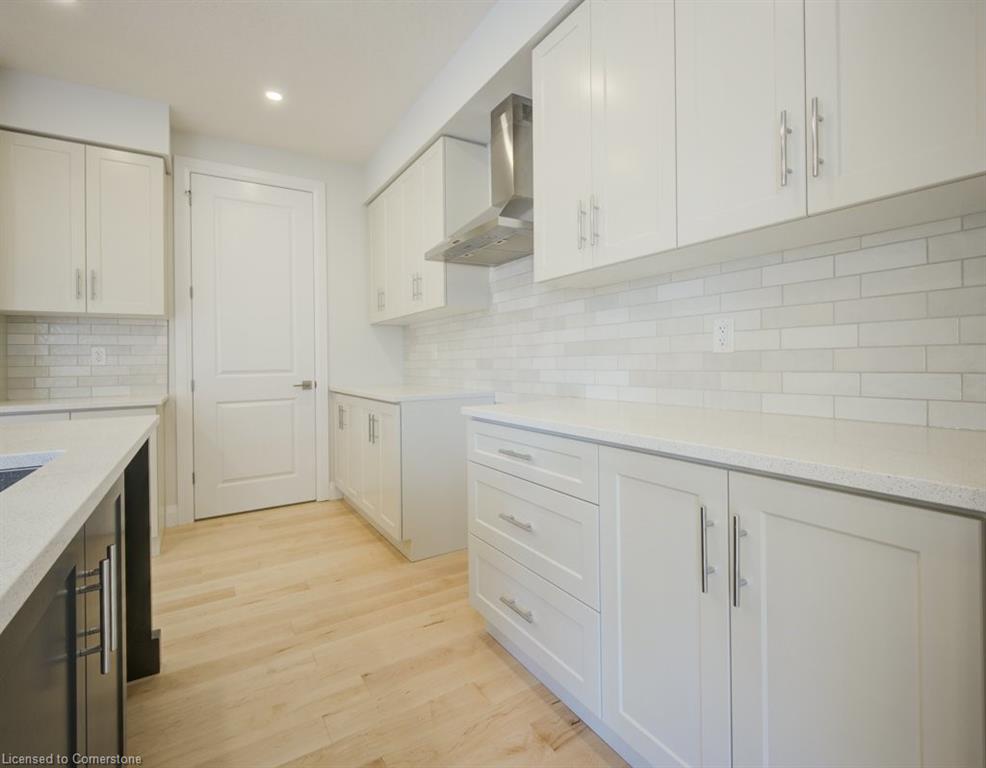 236 Applewood Street Property Photo 8