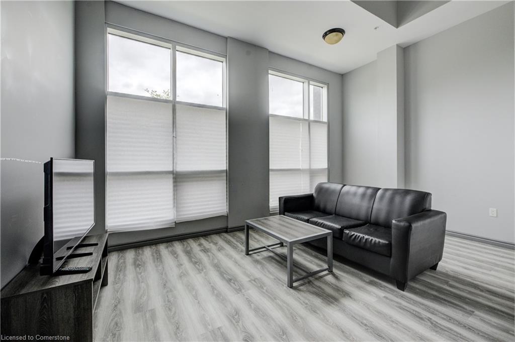 G105-275 Larch Street Property Photo 9