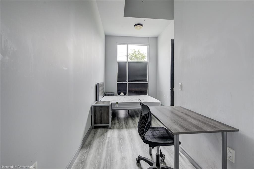 G105-275 Larch Street Property Photo 14