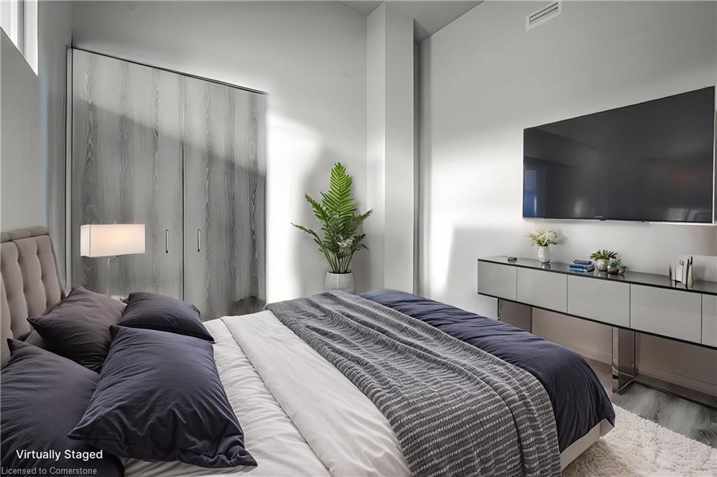 G105-275 Larch Street Property Photo 16