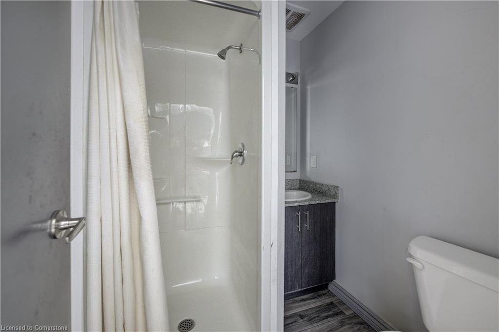 G105-275 Larch Street Property Photo 20