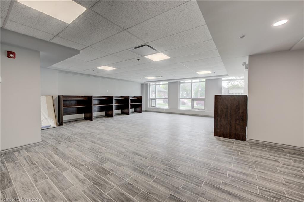 G105-275 Larch Street Property Photo 21