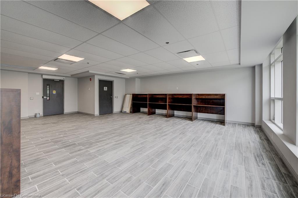 G105-275 Larch Street Property Photo 22