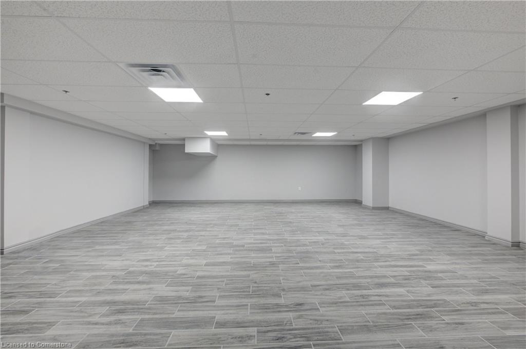 G105-275 Larch Street Property Photo 23