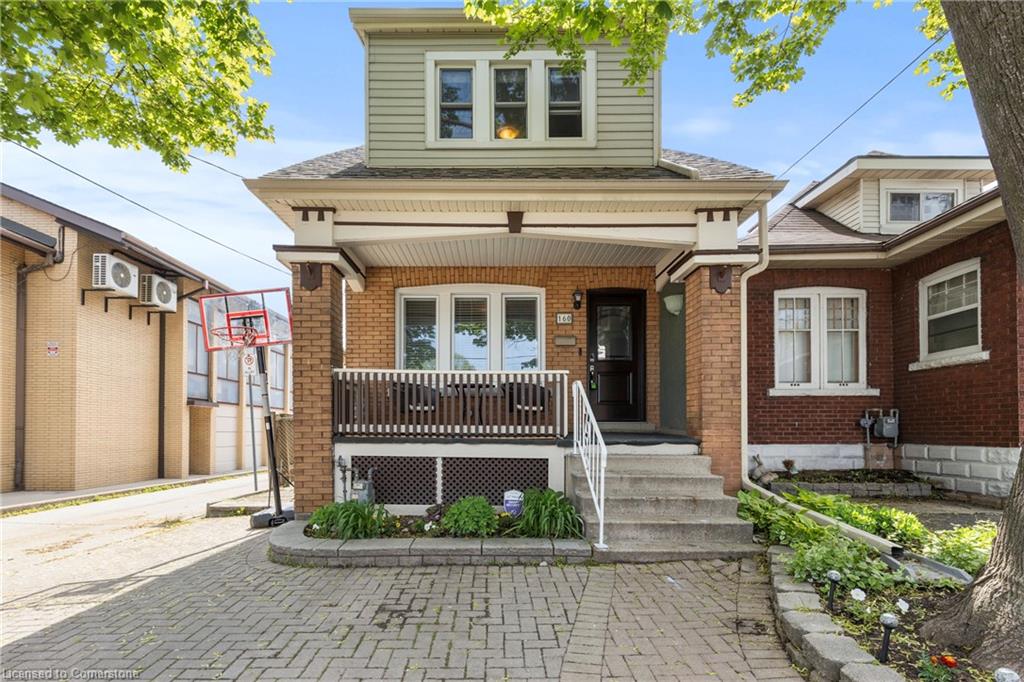 160 Prospect Street N Property Photo 1
