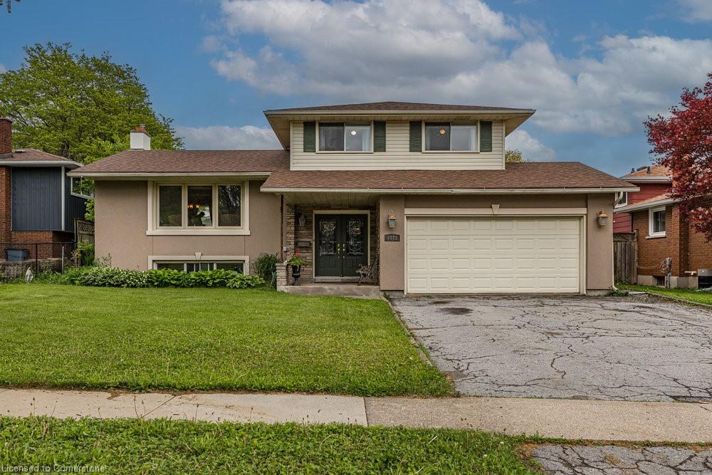 6871 Corwin Crescent Property Photo 1