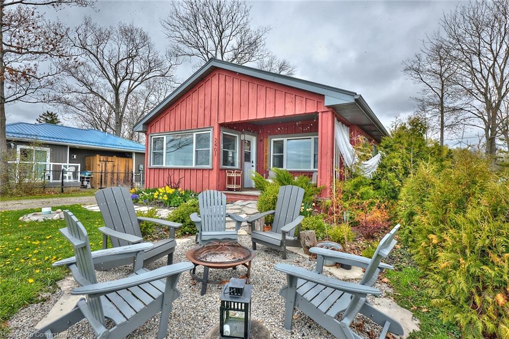 2401 Lakeshore Road Property Photo 1