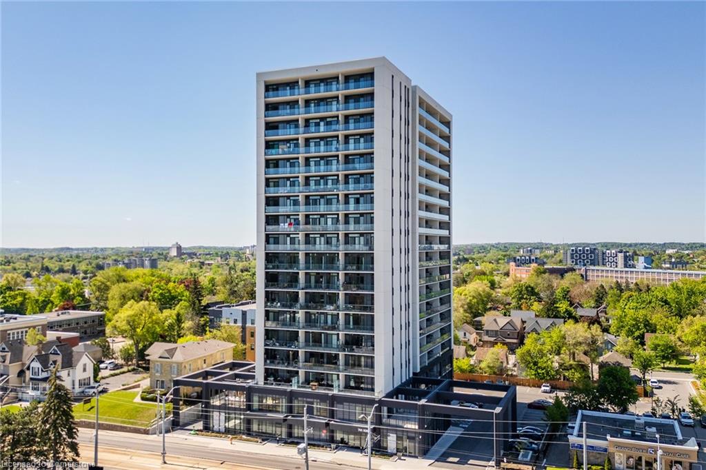 408-741 King Street W Property Photo 1
