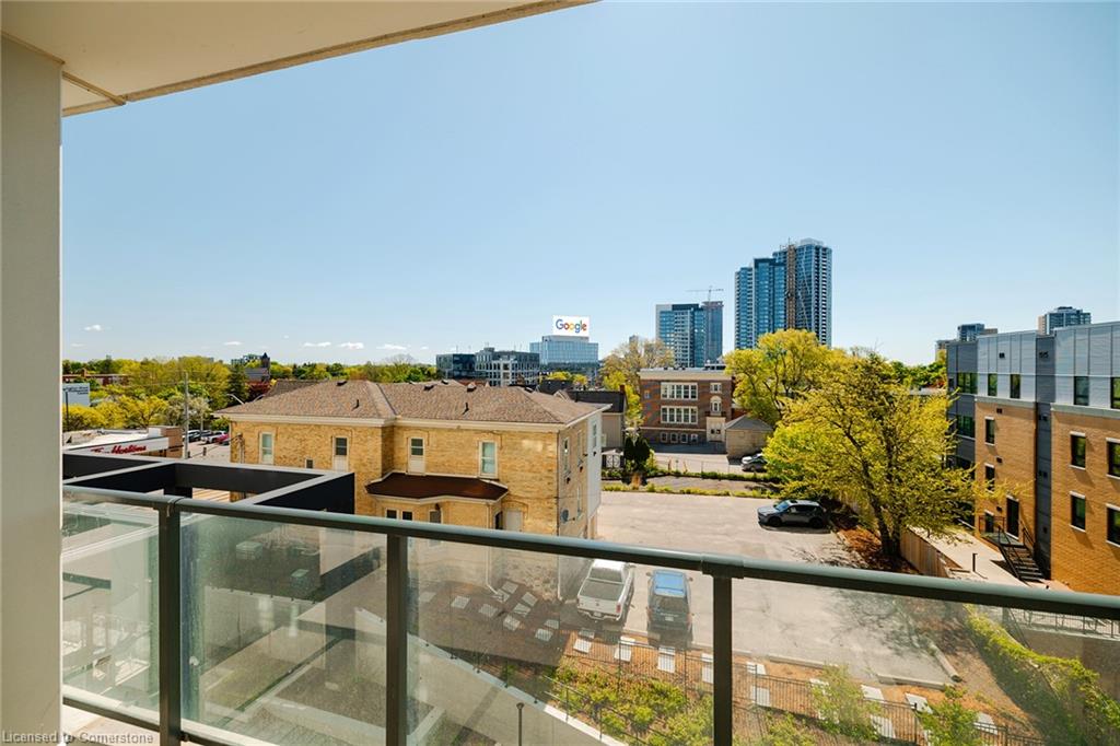 408-741 King Street W Property Photo 13