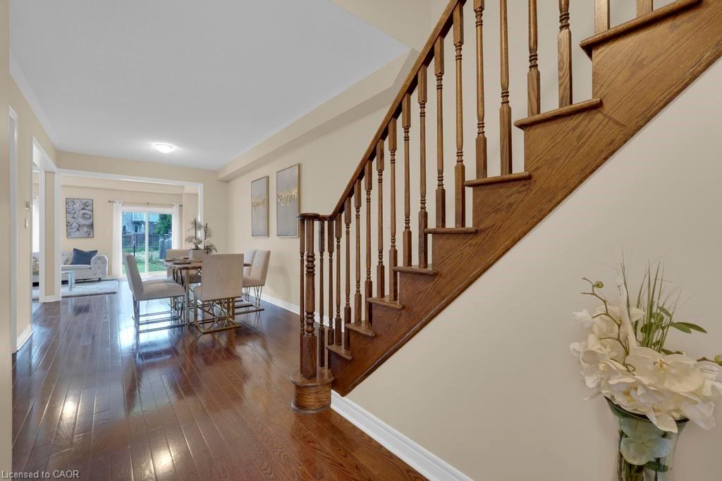 2437 Old Brompton Way Property Photo 4