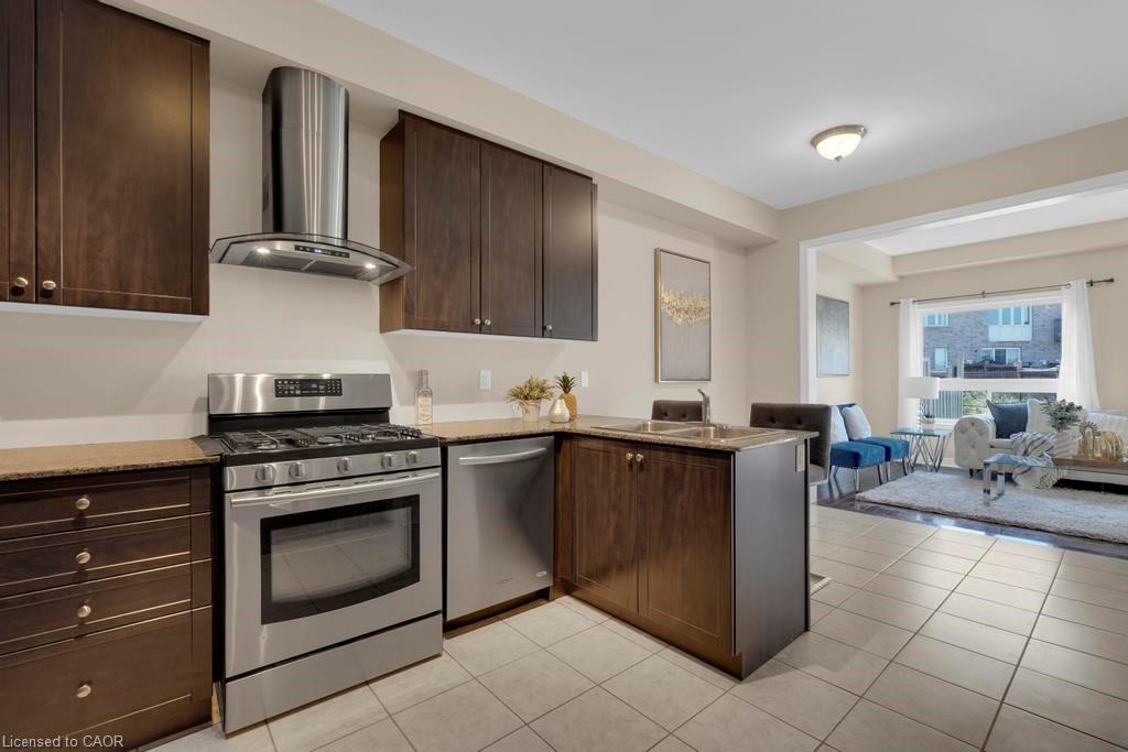 2437 Old Brompton Way Property Photo 15