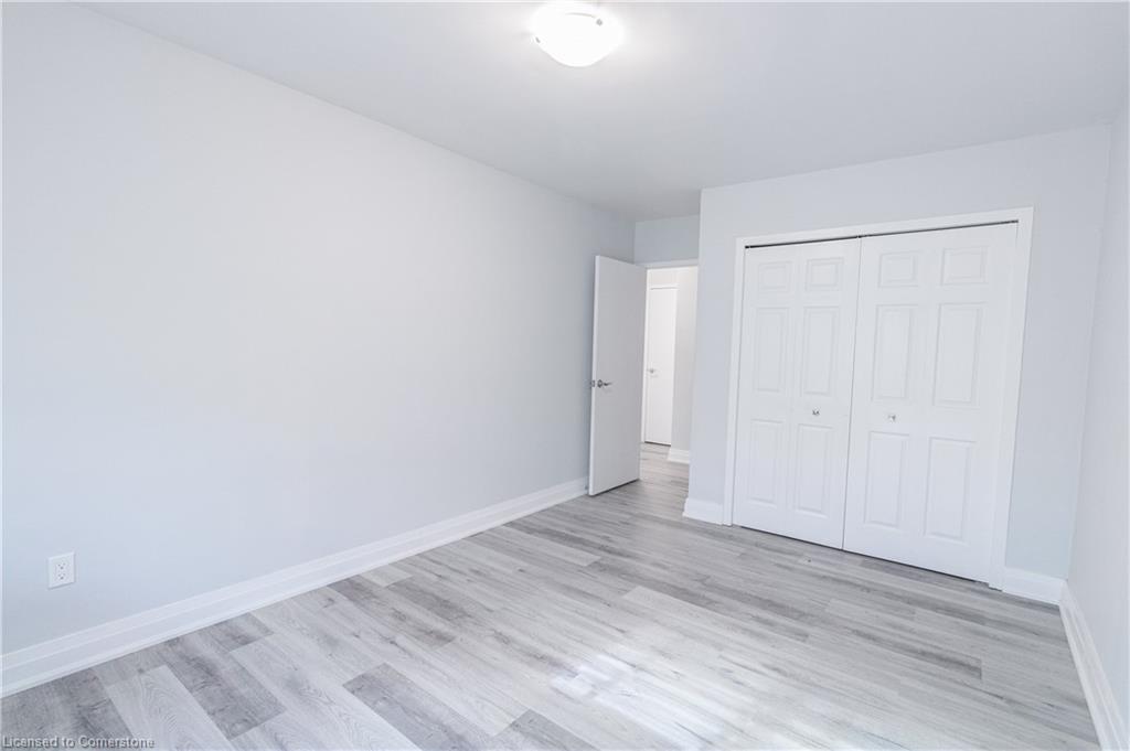 211-579 Clare Avenue Property Photo 4