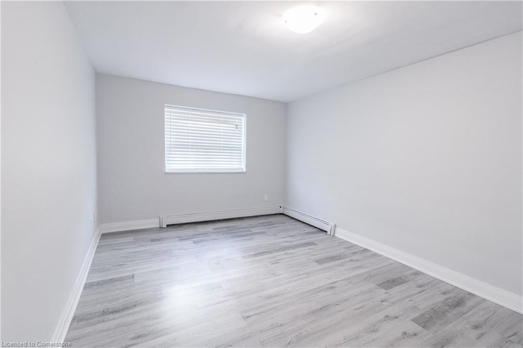 211-579 Clare Avenue Property Photo 5