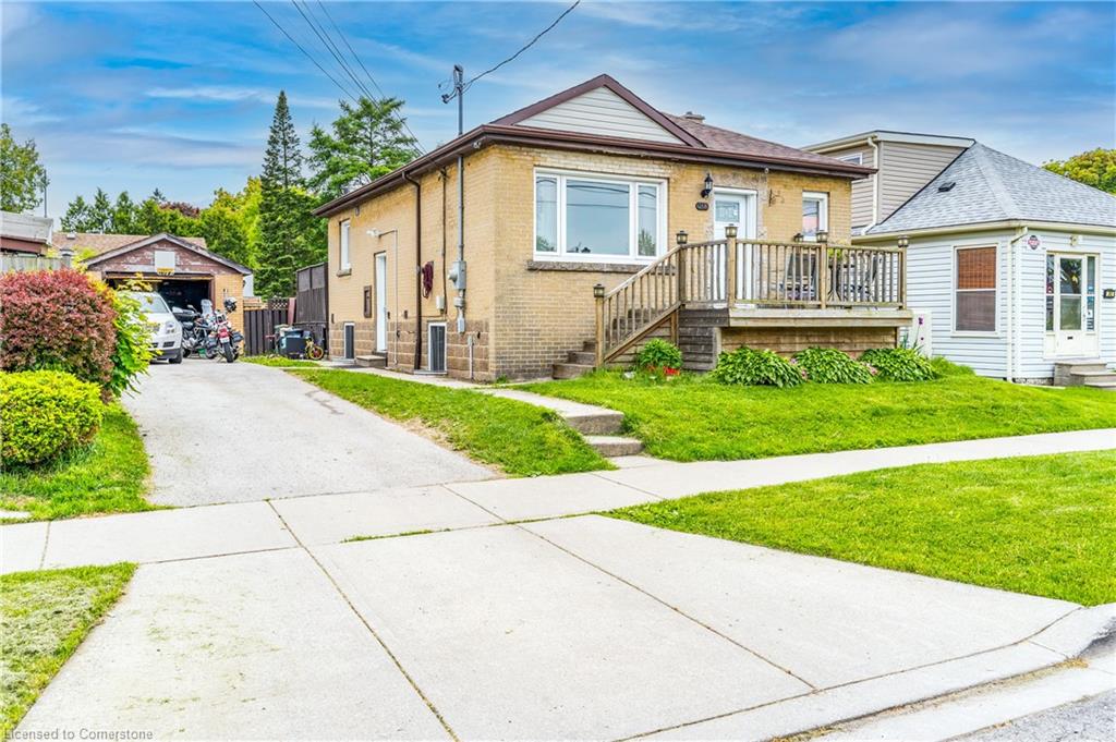 268 Brucedale Avenue E Property Photo 1