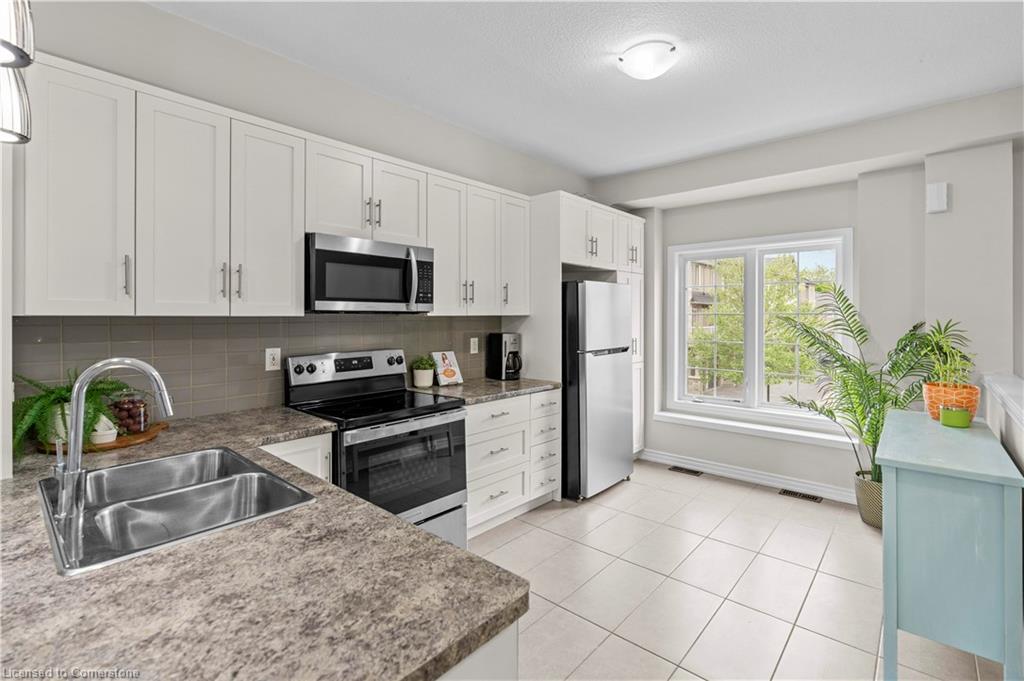 53-215 Dundas Street E Property Photo 5