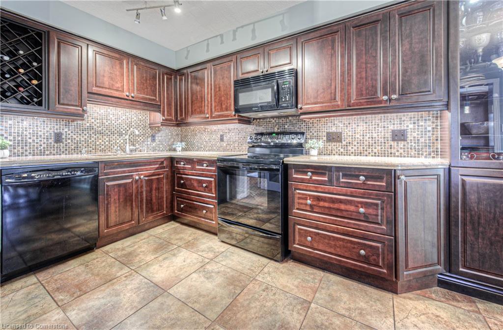 7 Wheeler Drive Property Photo 11