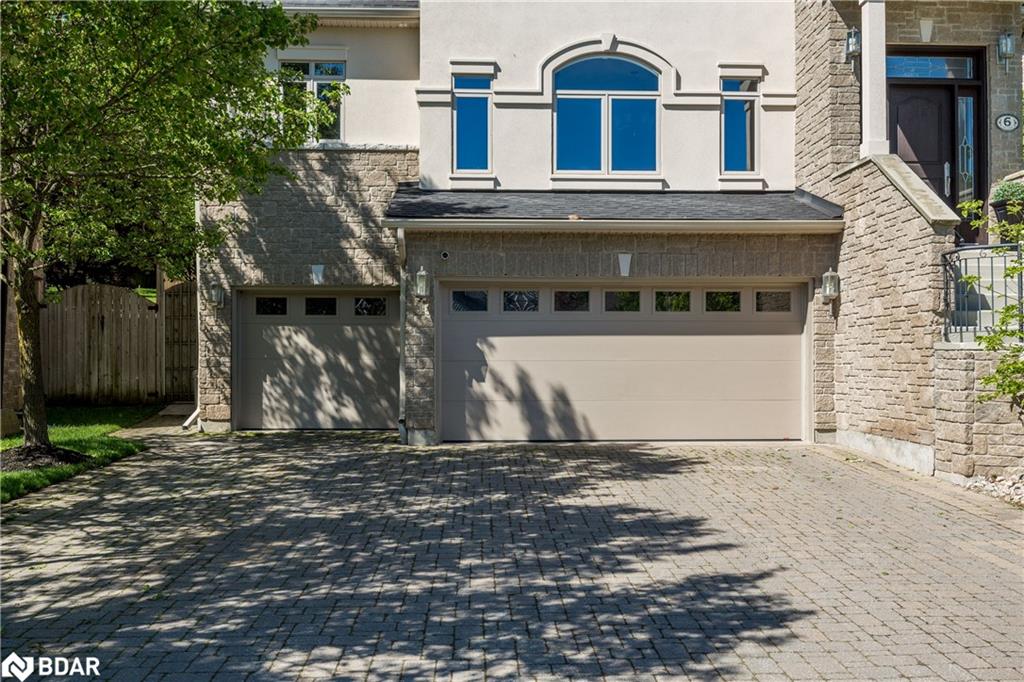6 Orsi Court Property Photo 4