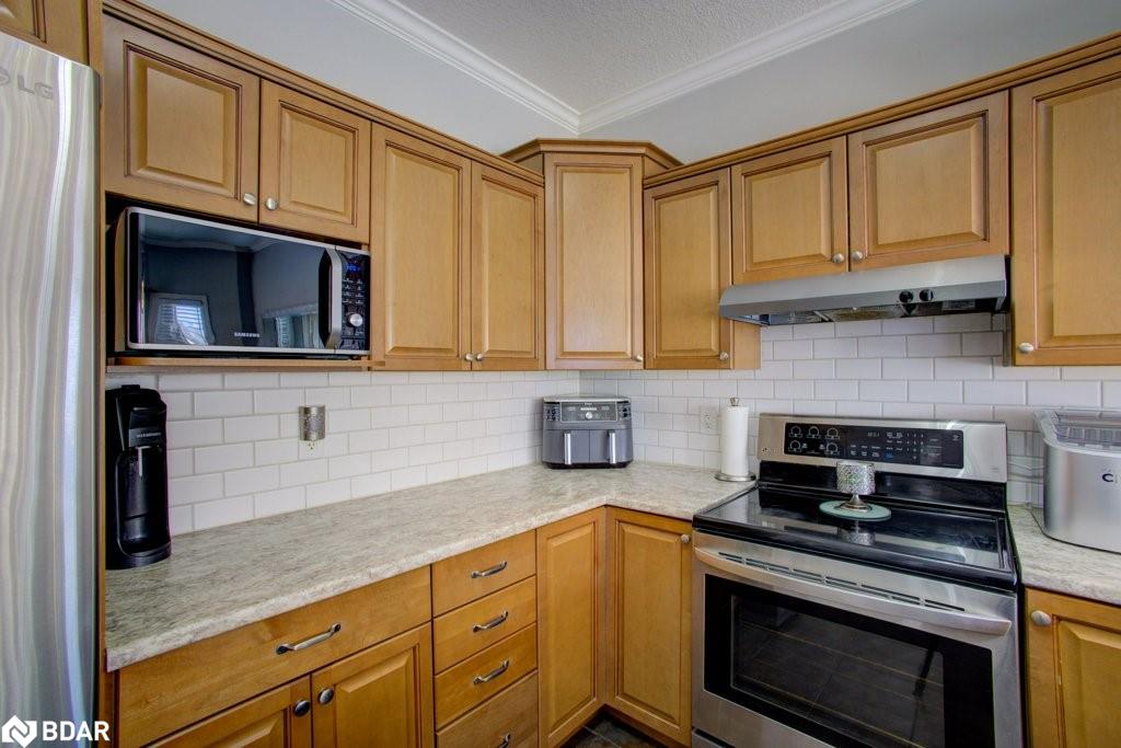 80 Armeda Clow Crescent Crescent Property Photo 11