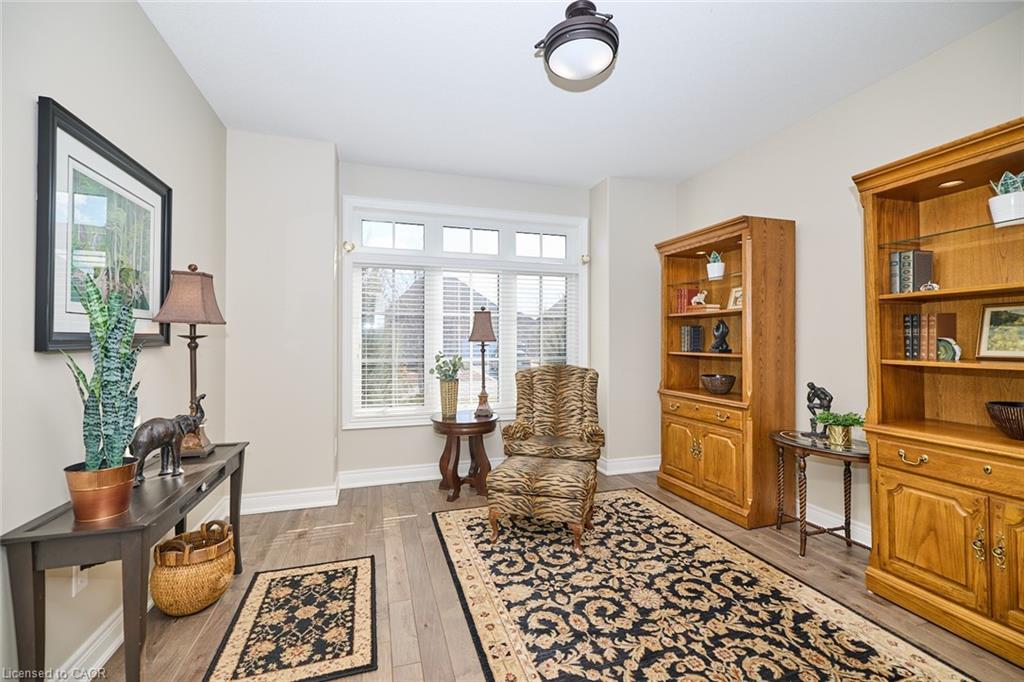 33 Butlers Drive S Property Photo 4