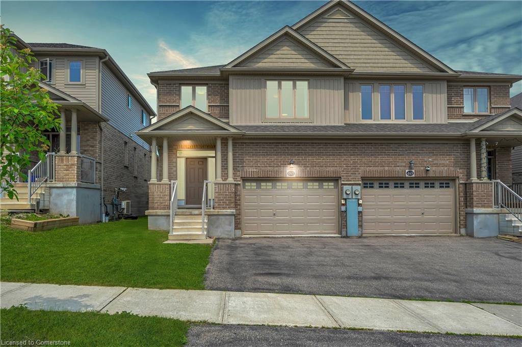 467 Avens Street Property Photo 1