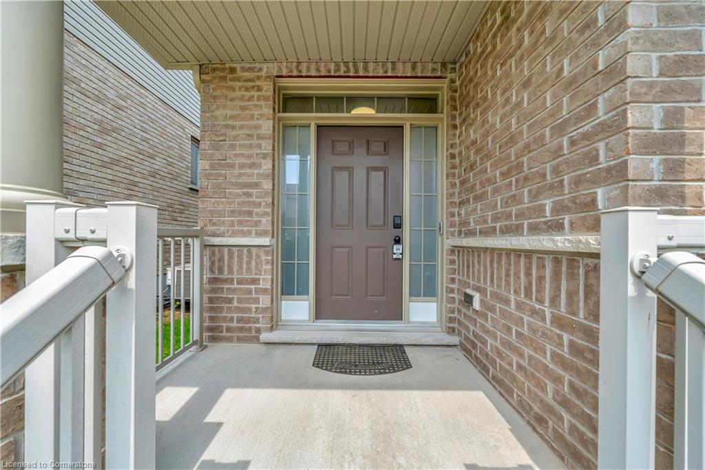 467 Avens Street Property Photo 2