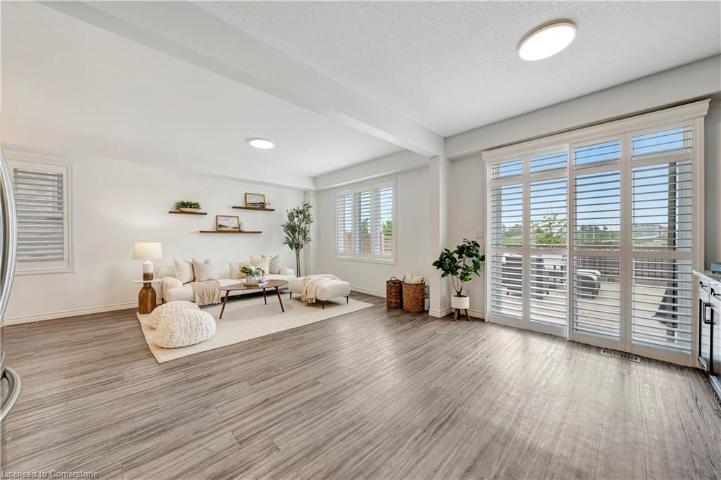 467 Avens Street Property Photo 11
