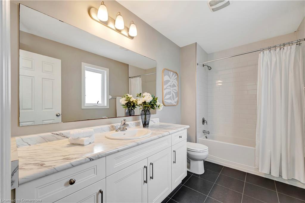 467 Avens Street Property Photo 21