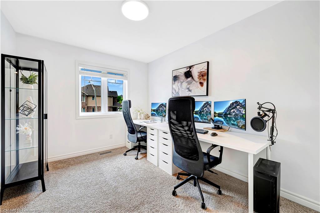 467 Avens Street Property Photo 23