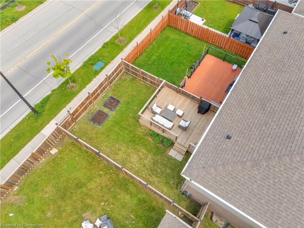 467 Avens Street Property Photo 33