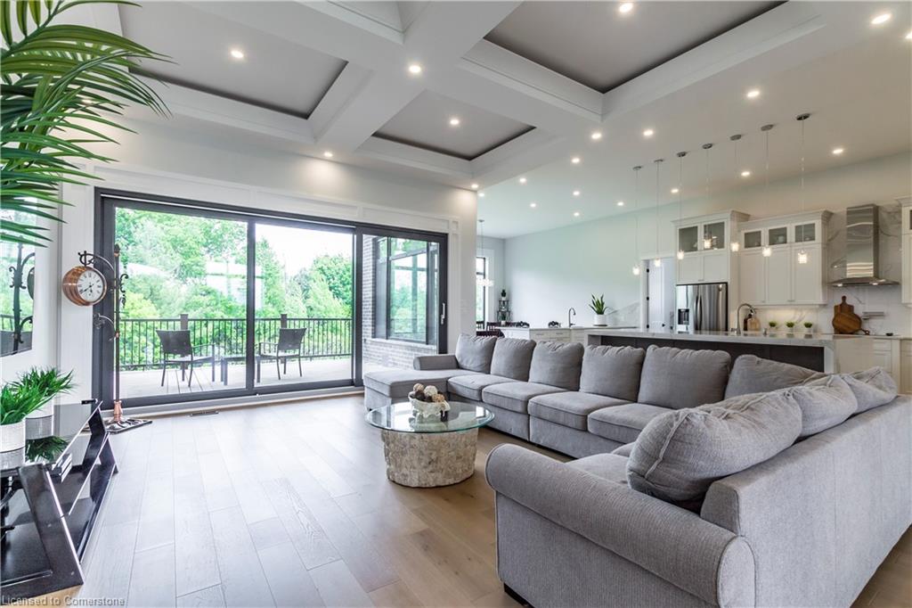 9-670 Bishopsgate Road Property Photo 8