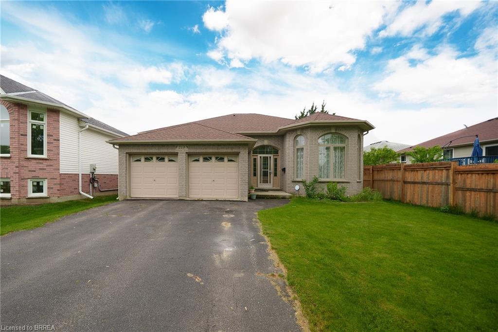 219 Balmoral Drive Property Photo 1