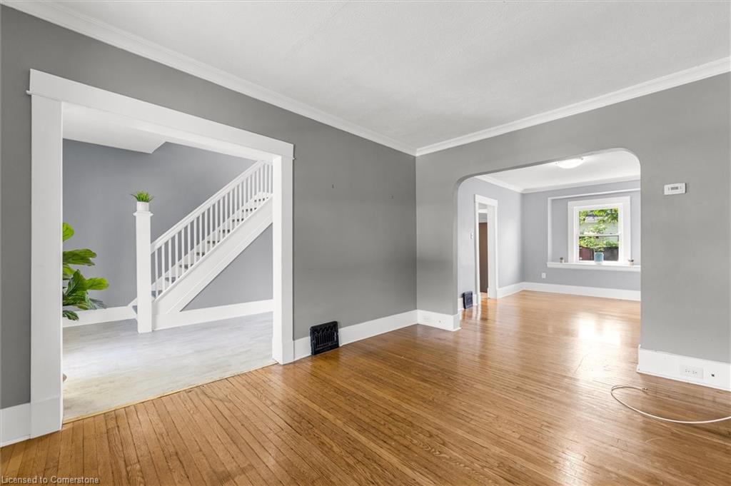 251 1/2 Lake Street Property Photo 4